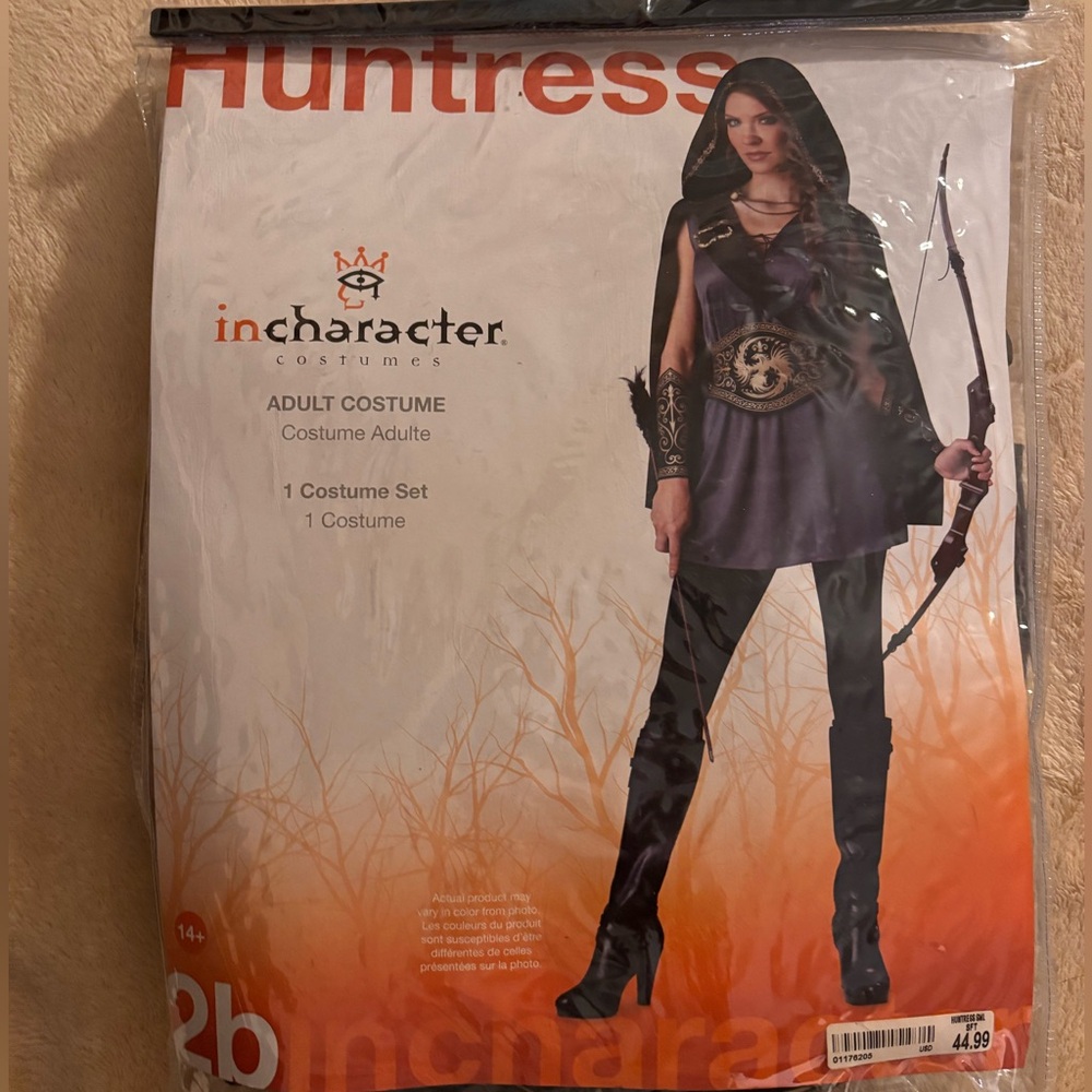 Huntress Adult Costume with Hood and Belt